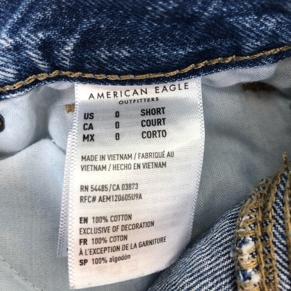 American Eagle- Curvy Mom Jean 90’s wash (0 short) - Picture 12 of 15